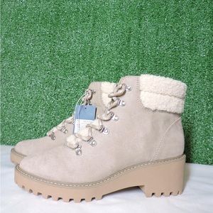 Sherpa hiker boots